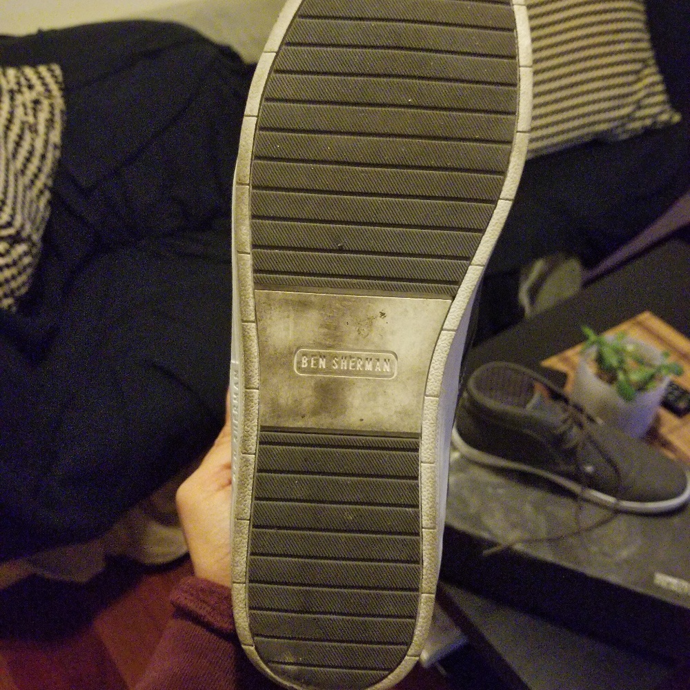 Shoes - Picture 3 of 3